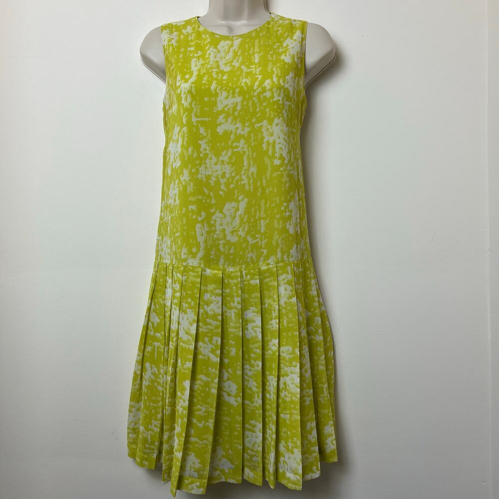 UNIQLO Chartreuse Drop Waist Pleated Abstract Print Sleeveless Dress XS